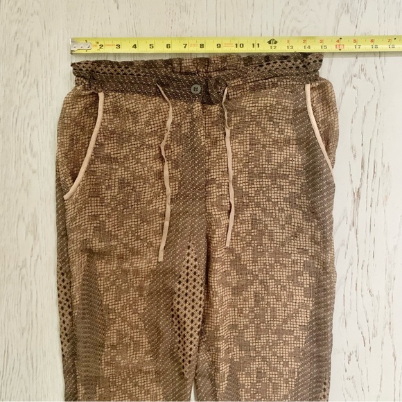 URBAN OUTFITTERS | SLIM DROP CROTCH PANT JOGGERS GEOMETRIC DESIGN LIGHTWEIGHT - Picture 5 of 8